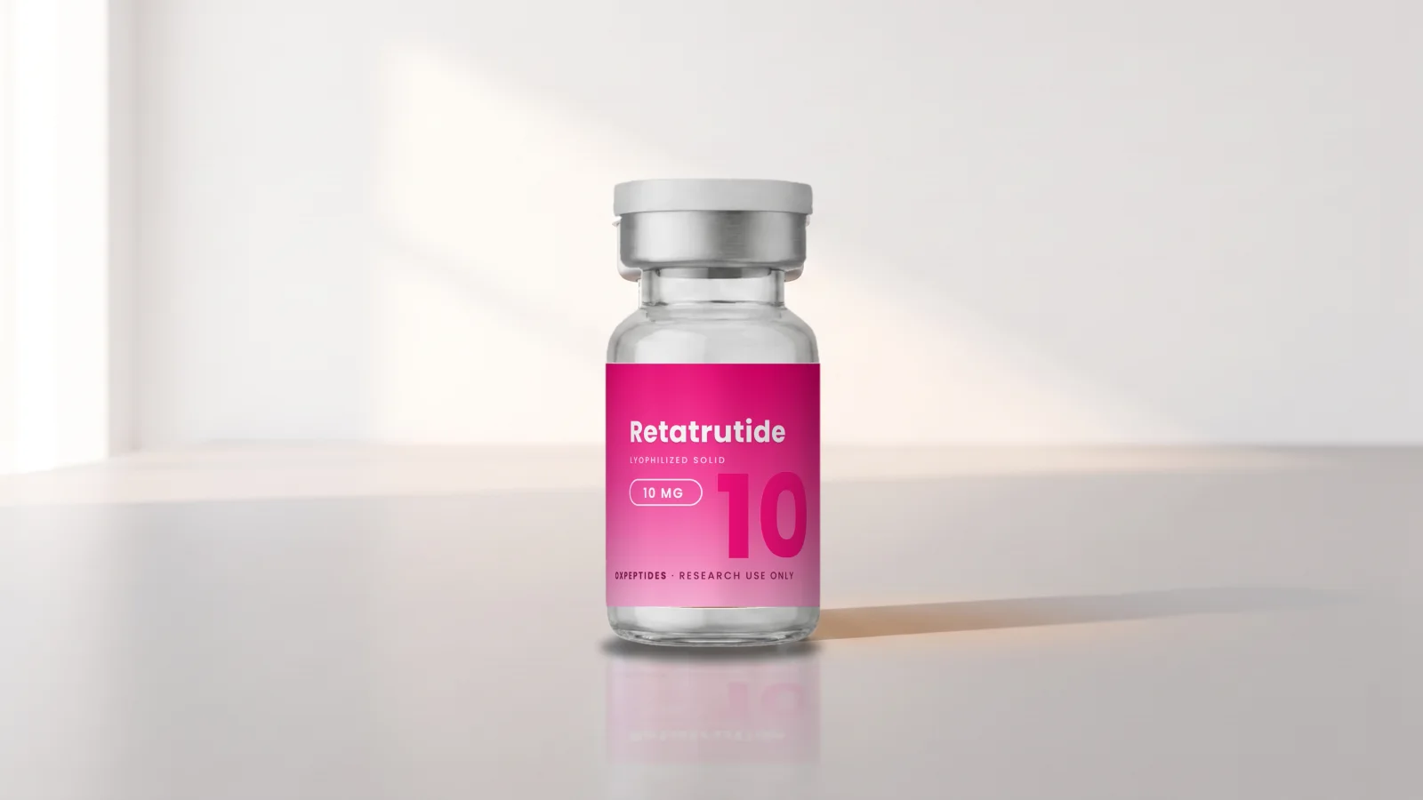 Frasco de retatrutide de 10 mg da OXpeptides, foto real
